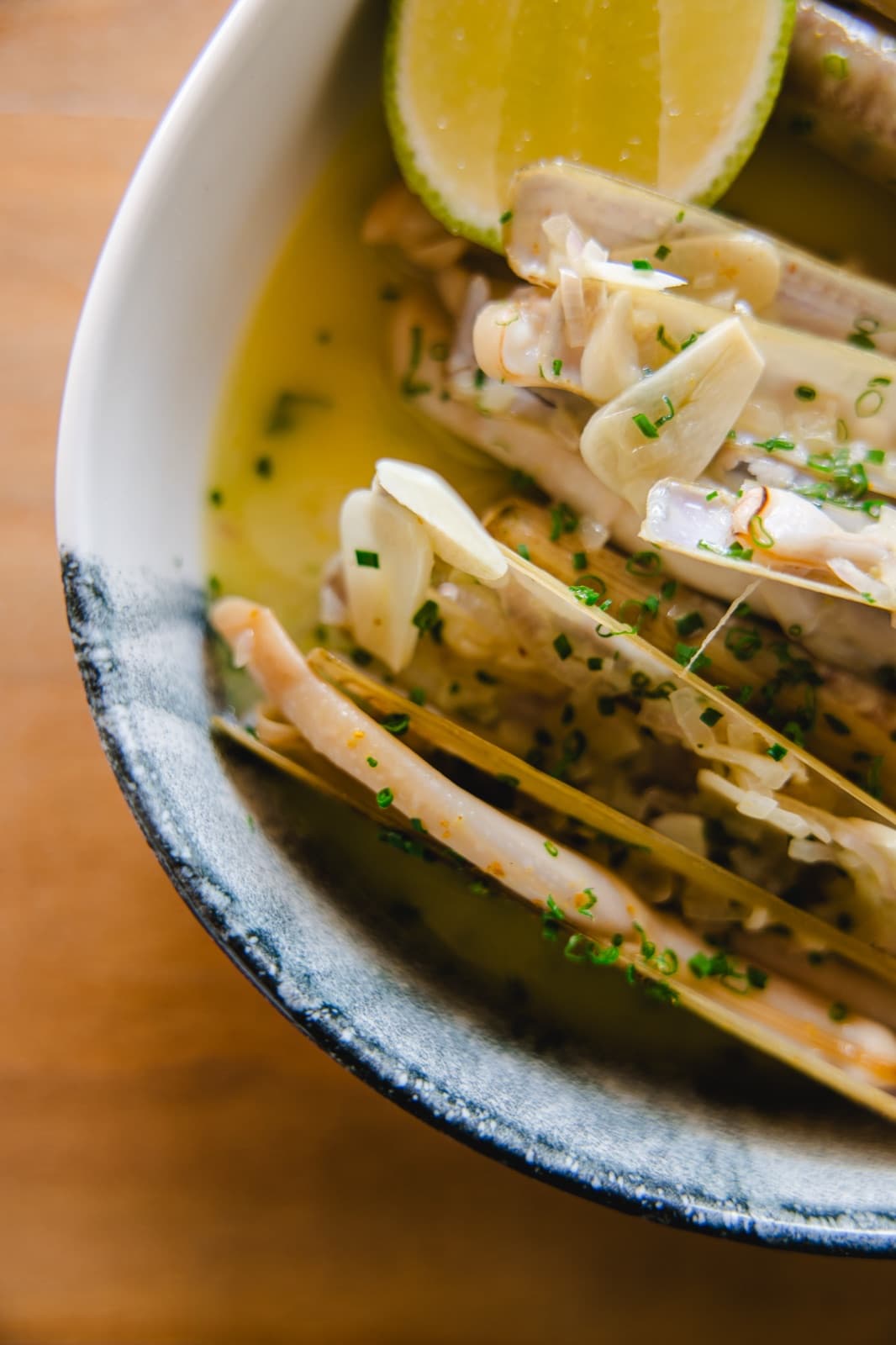Canivetes com beurre blanc